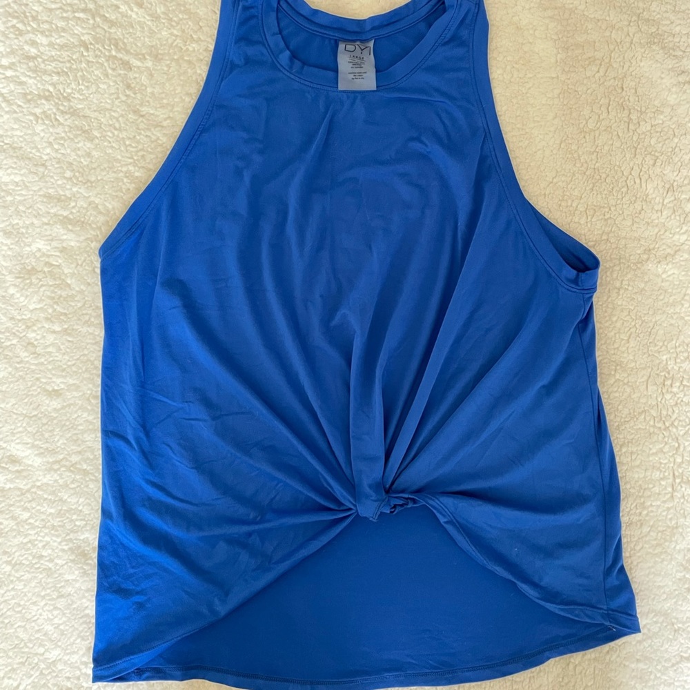 DYI Twist Front Tank